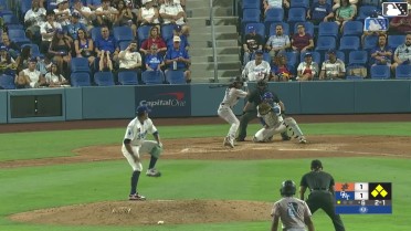Dervy Ventura out on a sacrifice fly to right fielder Abel Lorenzo. Nick Becker scores. Grant Jay to 2nd. Throwing error by right fielder Abel Lorenzo.