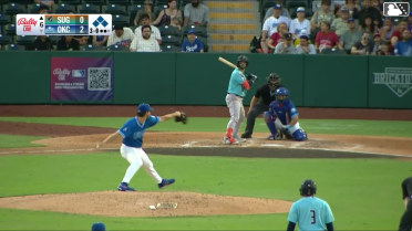 Griff McGarry Ball to César Salazar