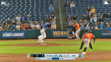 Brian Serven walks. Darell Hernaiz scores. Brett Harris to 3rd. Drew Swift to 2nd.