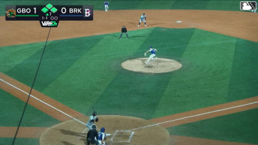 Hoss Brewer In play, run(s) to Axiel Plaz