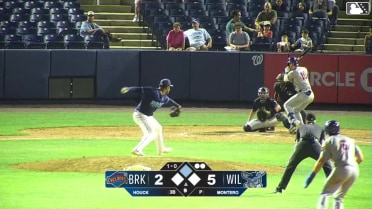 Colin Houck homers (6) on a fly ball to center field. Corey Collins scores.