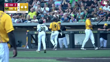 Cam Maldonado out on a sacrifice fly to left fielder Bryce Chance. Jhonny Level scores.