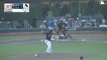 Alex Freeland singles on a sharp line drive to right fielder Yolmer Sánchez. Noah Miller scores. Griffin Lockwood-Powell to 3rd.