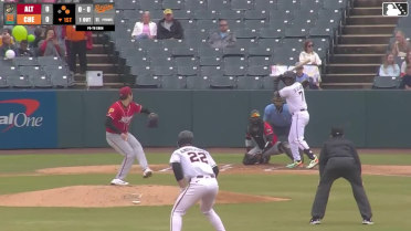Anderson De Los Santos homers (5) on a fly ball to right center field. Ethan Anderson scores. Thomas Sosa scores.
