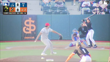 Lorenzo Meola doubles (34) on a ground ball to left fielder Bobby Blandford. Josuar Gonzalez scores. Luis Hernández to 3rd.