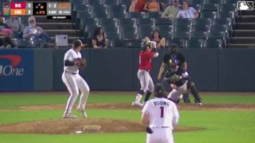 Jean Carlos Sio homers (4) on a fly ball to right field. Diego Velasquez scores.