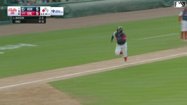 Isaiah Jackson flies into a double play, center fielder Nehomar Ochoa Jr. to catcher Keduar Trujillo. Gerardo Rodriguez out at home.