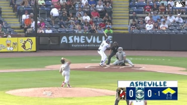 Jack Moss singles on a line drive to right fielder Dallas Macias. Justin Thomas Jr. scores. Xavier Neyens to 3rd. Caden Powell to 2nd.