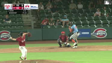 Braylin Tavera homers (8) on a line drive to left center field. Randal Diaz scores. Leandro Arias scores.