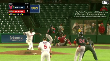Matt Lloyd homers (4) on a fly ball to left field. Allan Castro scores. Tsung-Che Cheng scores.
