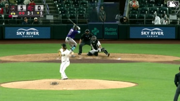 Vimael Machín singles on a fly ball to left fielder Turner Hill. Adael Amador scores. Sterlin Thompson to 2nd.