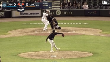 Jordarlin Mendoza Ball to Thayron Liranzo