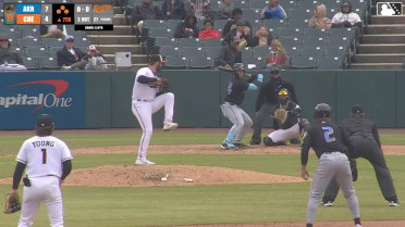 Daniel Lloyd In play, run(s) to Ralphy Velazquez