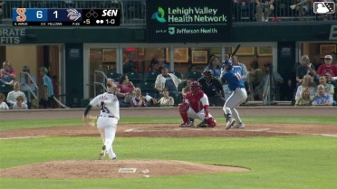 Billy Amick homers (2) on a fly ball to right field.
