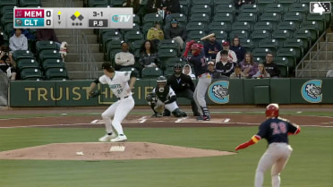 Joshua Báez singles on a sharp ground ball to left fielder Sam Antonacci. César Prieto scores.