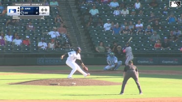 Alberto Barriga singles on a fly ball to left fielder Tyler Whitaker. Jansel Luis scores. Ben McLaughlin to 2nd.