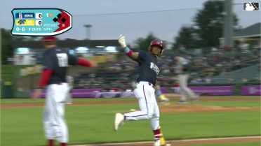 Aroon Escobar hits 15th homer of the season