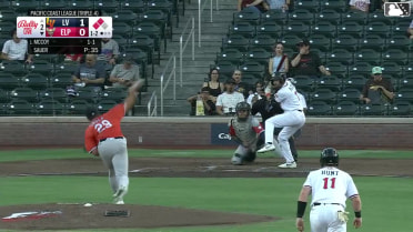 Mason McCoy out on a sacrifice fly to right fielder Devin Taylor. Clay Dungan scores. Blake Hunt to 3rd.