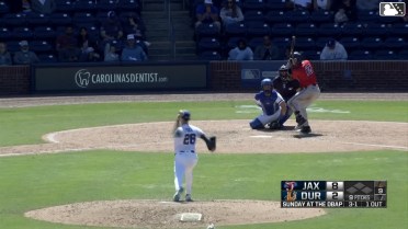Kemp Alderman homers (5) on a fly ball to center field.