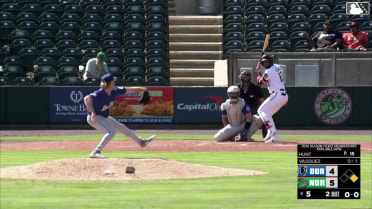Willy Vasquez homers (3) on a line drive to center field. Jud Fabian scores.