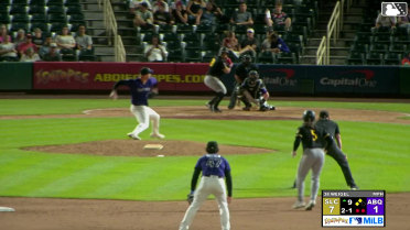 Patrick Weigel In play, run(s) to Omar Martinez