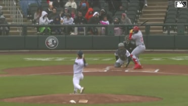 Raylin Heredia doubles (5) on a line drive to left fielder Jace Avina. Aroon Escobar scores.