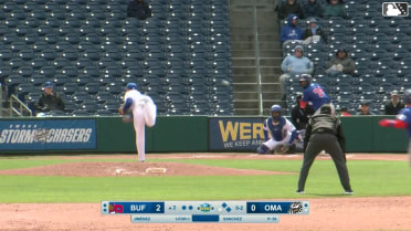 Aaron Sanchez In play, run(s) to Eloy Jiménez