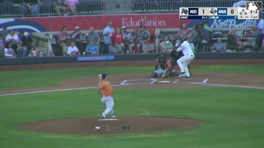 Jordan Lawlar homers (3) on a fly ball to right center field.