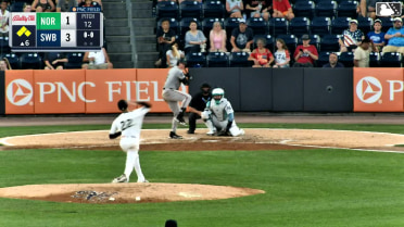 Heston Kjerstad homers (5) on a fly ball to center field.