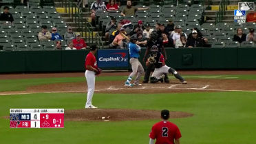 Leo De Vries launches his second homer of the game