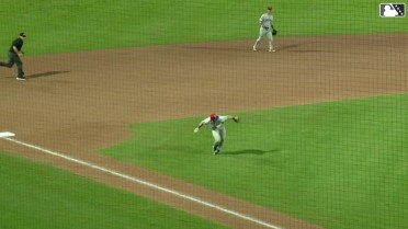 Justin Johnson's bare handed play