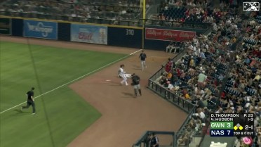 Sal Frelick amkes a sliding grab in right field