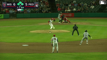 Luiyin Alastre walks. Eric Bitonti scores. Daniel Dickinson to 3rd. Juan Baez to 2nd.