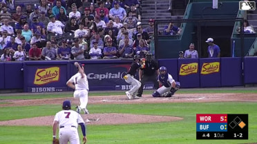 Braiden Ward homers (4) on a fly ball to right center field. Tsung-Che Cheng scores.