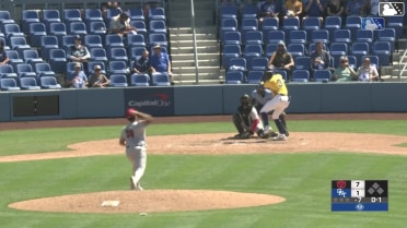 Mairoshendrick Martinus homers (4) on a fly ball to right center field.