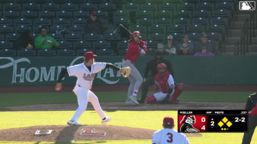 Tai Peete singles on a sharp line drive to center fielder Eduardo Quintero. Cade McGee scores. José Suárez scores. Anyelo Encarnación to 2nd.