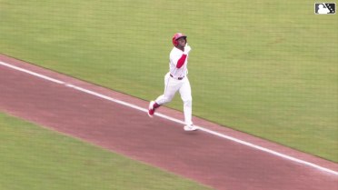 Héctor Rodríguez's 19th homer of the year