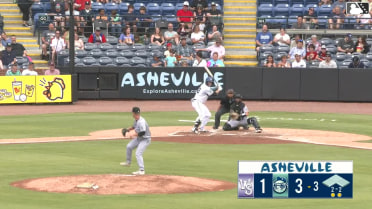Jack Moss homers (3) on a fly ball to right center field.