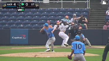 Matt Rudick singles on a line drive to center fielder Aaron Walton. Nick Lorusso scores. Kevin Parada to 2nd.