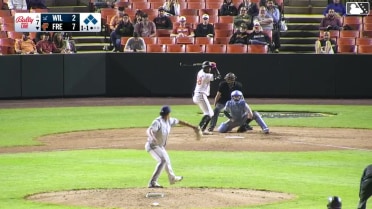 Leandro Arias singles on a line drive to right fielder Cristhian Vaquero. RJ Austin scores. Colin Tuft to 3rd. Braylin Tavera to 2nd.