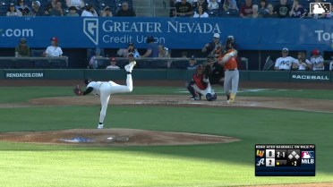 Max Muncy's solo homer