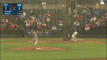 Scott Kingery homers (3) on a fly ball to center field.