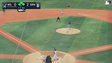 Yonatan Henriquez singles on a line drive to right fielder Teo Banks. Mitch Voit scores. John Bay to 3rd. Daiverson Gutierrez to 2nd.