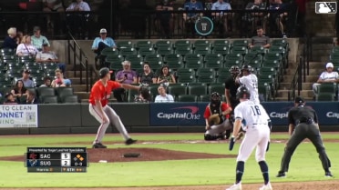 Carlos Pérez singles on a line drive to left fielder Scott Bandura. Zach Cole scores. Pascanel Ferreras to 2nd.