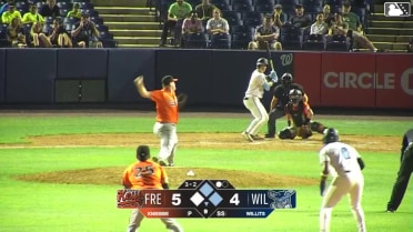 Eli Willits singles on a sharp line drive to right fielder Braylin Tavera. Randal Diaz scores. Teo Banks to 2nd.