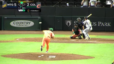 J.T. Arruda doubles (3) on a line drive to right fielder Owen Carey. Cooper Kinney scores.
