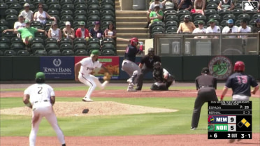 Leo Bernal doubles (11) on a line drive to right fielder Heston Kjerstad. Thomas Saggese scores. César Prieto to 3rd.