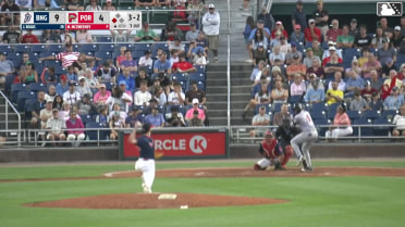 Jefferson Rojas singles on a soft ground ball to right fielder Nelly Taylor. Émilien Pitre scores.