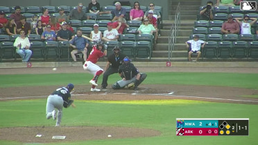 Sammy Siani homers (3) on a line drive to right field. Hunter Fitz-Gerald scores.