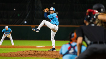 Hooks & Missions Trade Wins to Start Series
